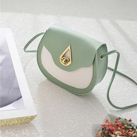 ⚠️Clearance Green Color Block Saddle Crossbody Bag - Picture 5 of 5